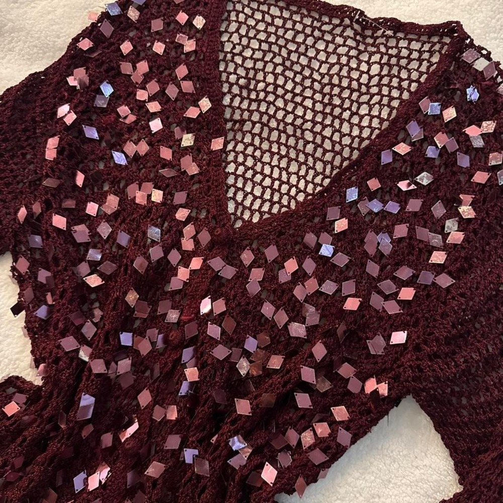 lush life summer beachy burgundy sequin crochet top - Picture 3 of 4
